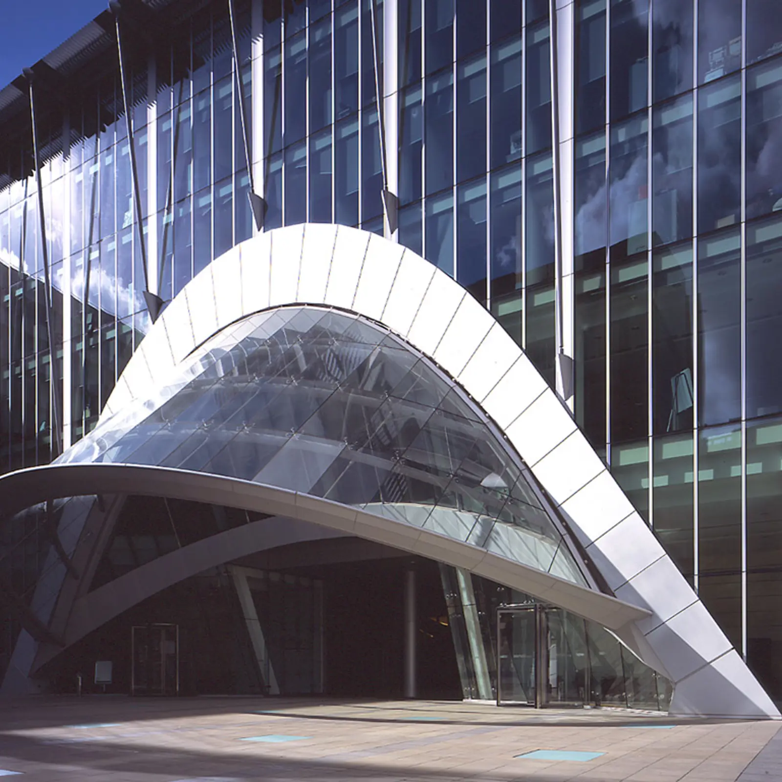Transport Glass Entrances & Door Systems | Open Entrances